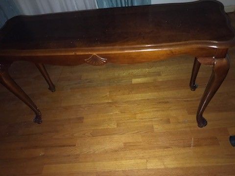Accent Table
