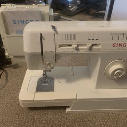 Singer Electronic Control Sewing Machine