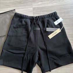Essentials short