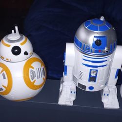 R2D2 And BB8 Robots