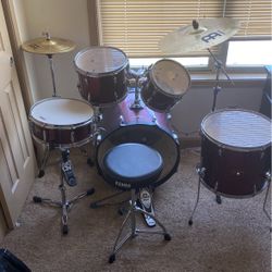 Tama Drum Set