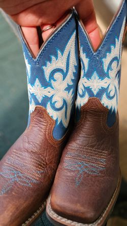 Ariat Leather Boots size 2.5