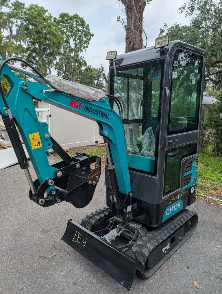Enclosed Mini Excavator