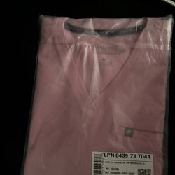 Fabletics Scrub Top Baby Pink