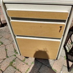 File Cabinet With Keys