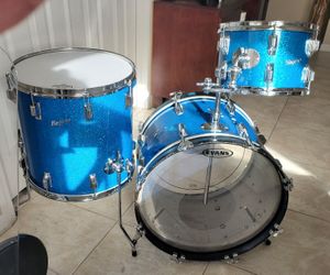 Drums 3 pc Rogers Swiomatic