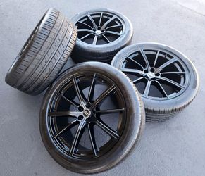 22” Audi SQ8 Q8 Q7 SQ7 New Gloss Black OEM Wheels And Tires