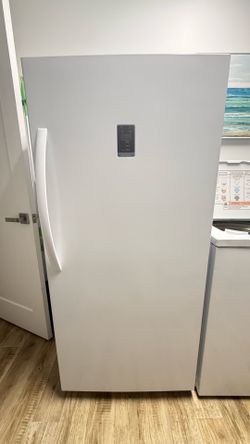 Refrigerator INSIGNIA™ MODEL: NS-UZ14WHO