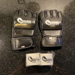 MMA Academy Black Grappling Training Padded Gloves MEDIUM & Boxing Hand Wraps