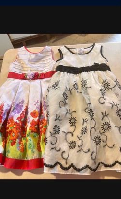 Vestidos Para Niñas En Muy Buenas Condiciones $20 Talla 6t