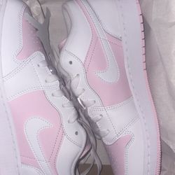 7y Kids/ 81/2 Women Air Jordan Low (Gs) 