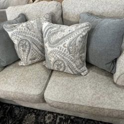 Beautiful Couch Piece 