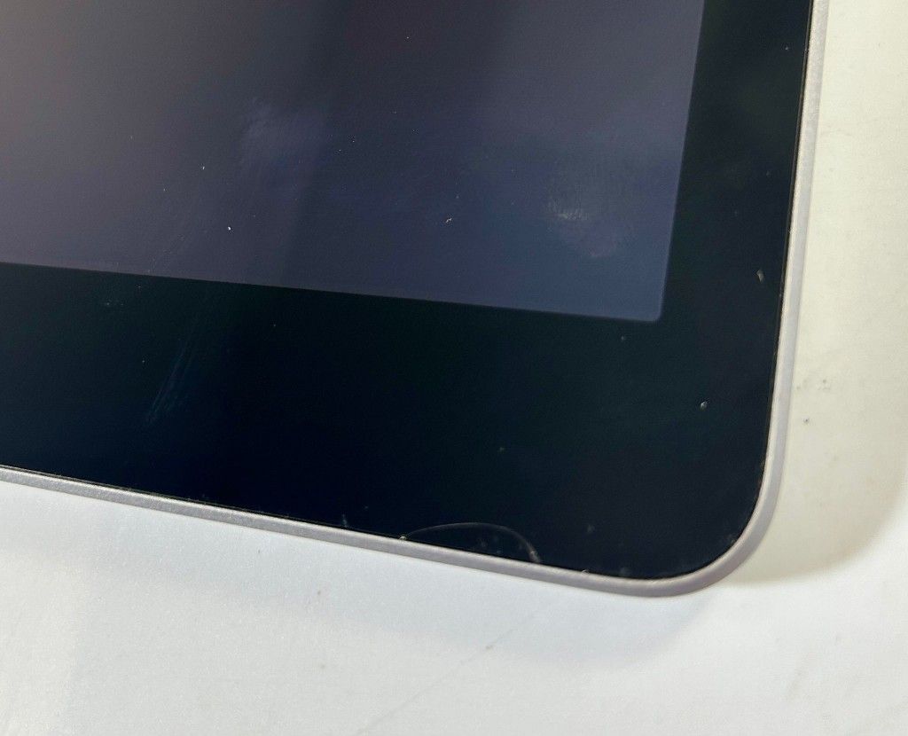 🍎 iPad 5th Gen 9.7” 32GB Cellular Unlocked See Description