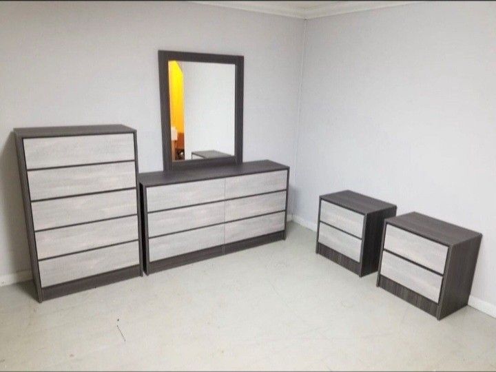 Dresser With Mirror, Chest And Two Nightstands 🌌 Comoda Con Espejo, Gavetero Y Dos Mesitas De Noche 🌌