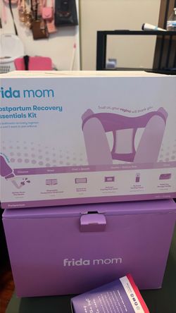 Frida Mom Postpartum Recovery Essentials Kit