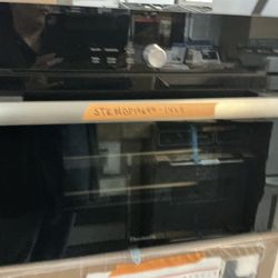 New Thermador 24 Inch Single Combination Steam/Convection Wall Oven With 1.4 Cu Ft Capacity, 40 Easy CookPrograms, Steam Clean And Masterpiece Or Prof