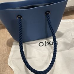 O Bag Large Tote/Shoulder Bag w/inner zippered Insert - Made In Italy 14”Wx11”H