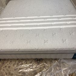 Leesa plus Hybrid king mattress