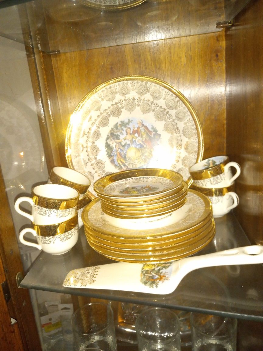Warranted 22 Karat Gold Trimed Dessert And Tea Set
