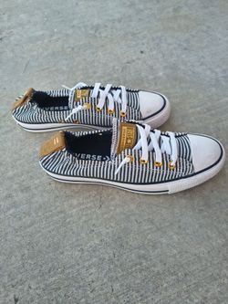 Converse Chuck Taylor All Star Shoreline Slip Herringbone Stripe women's low-top sneaker. Size 8.5. like new