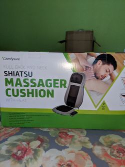 Massager cushion with heat