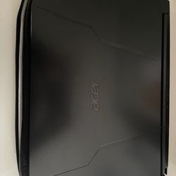 Laptop.  Acer 5 .  $400