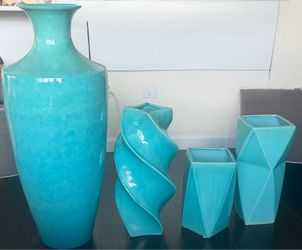 Pier 1 Imports 4-Piece Turquoise Ceramic Floor Vase Set – Modern Home Décor – Excellent Condition
