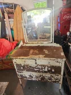 Simmons metal dresser