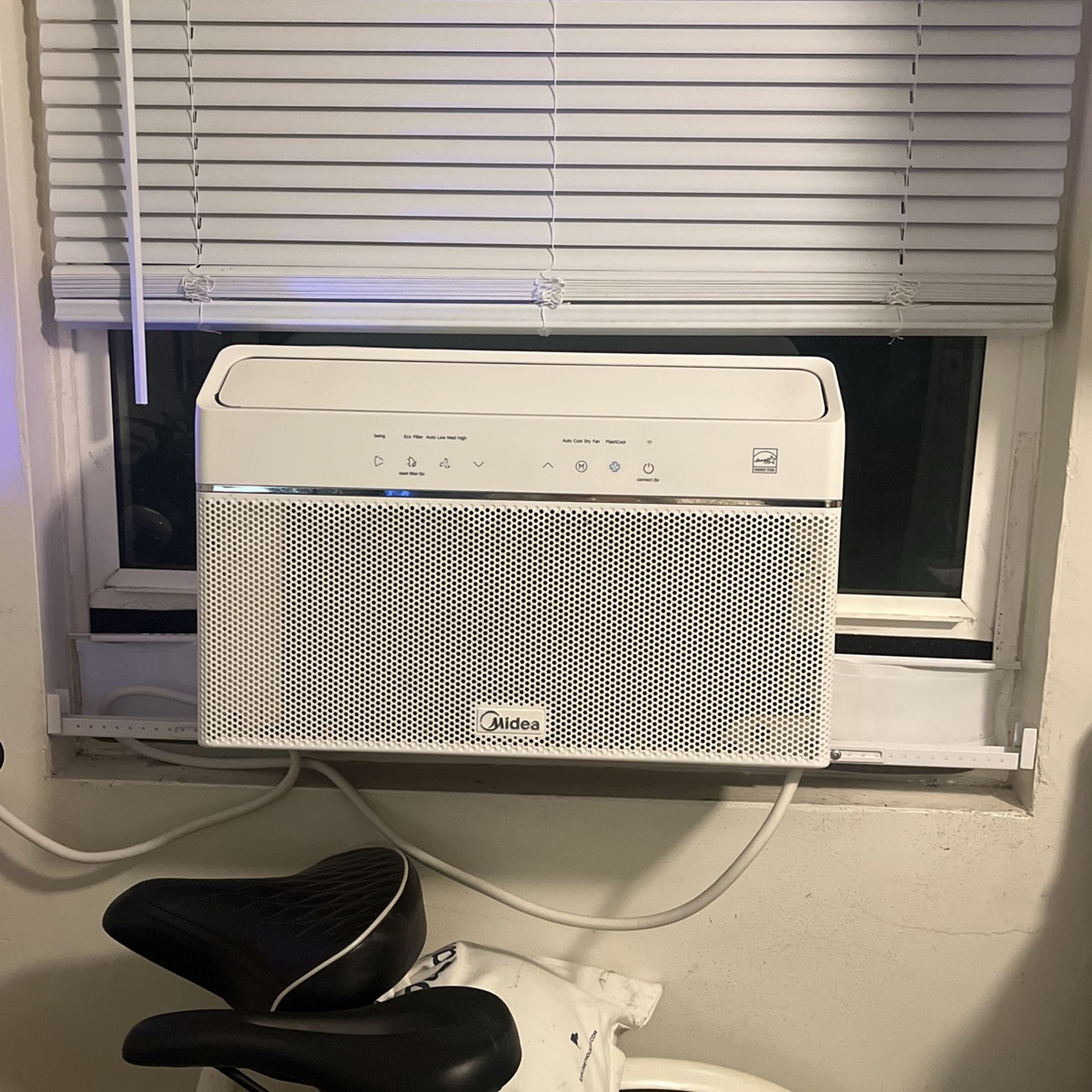Midea 12k BTU Split Type Air Conditioner