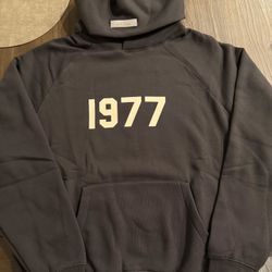Essentials Iron 1977