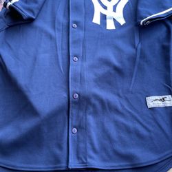 New York Yankee Jersey’s Size XL