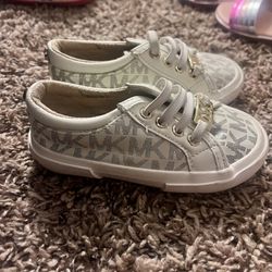 Toddler Girl Michael Kors Sneakers Size 6