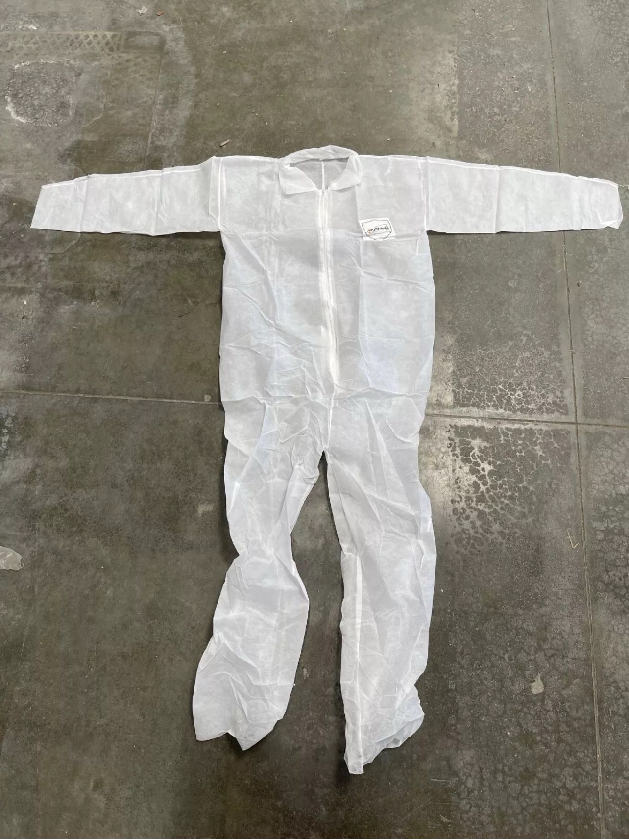 Medium Jagshield[REG] PPC White Polypropylene Coverall (1 Pallet)(1000 CVRLS)