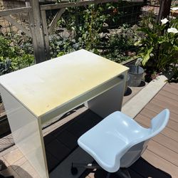 Free Desk And Desk Chair 