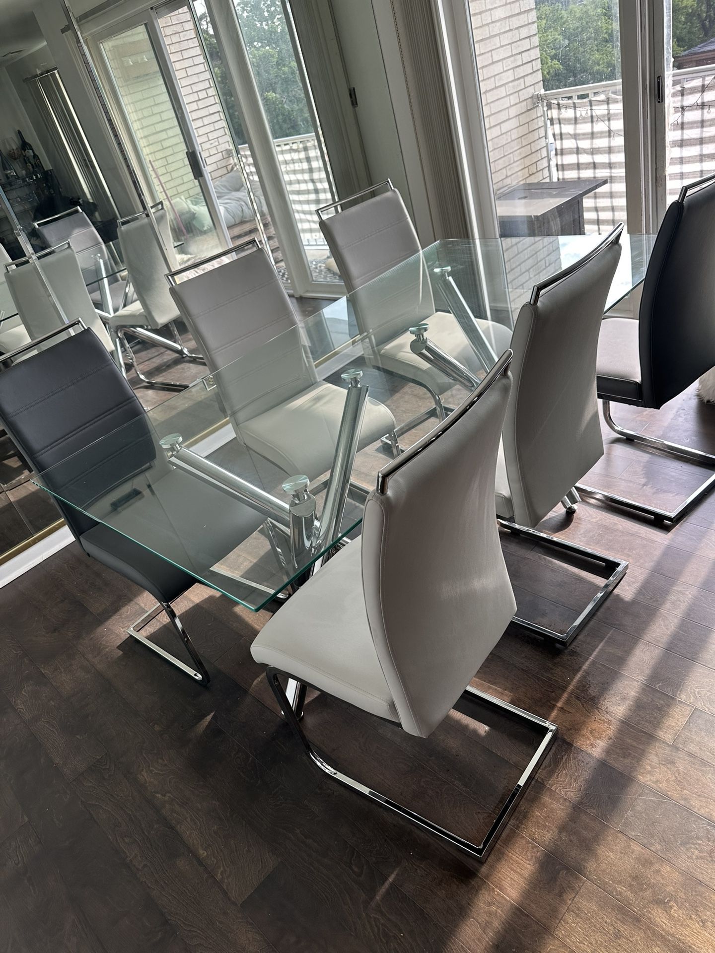 Dinning Table
