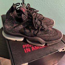 SIA Collective   (sz8)