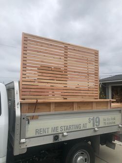 Custom made privacy wall Garden bed raised elevated planter box with legs 3 4 5 6 ft long cedar redwood