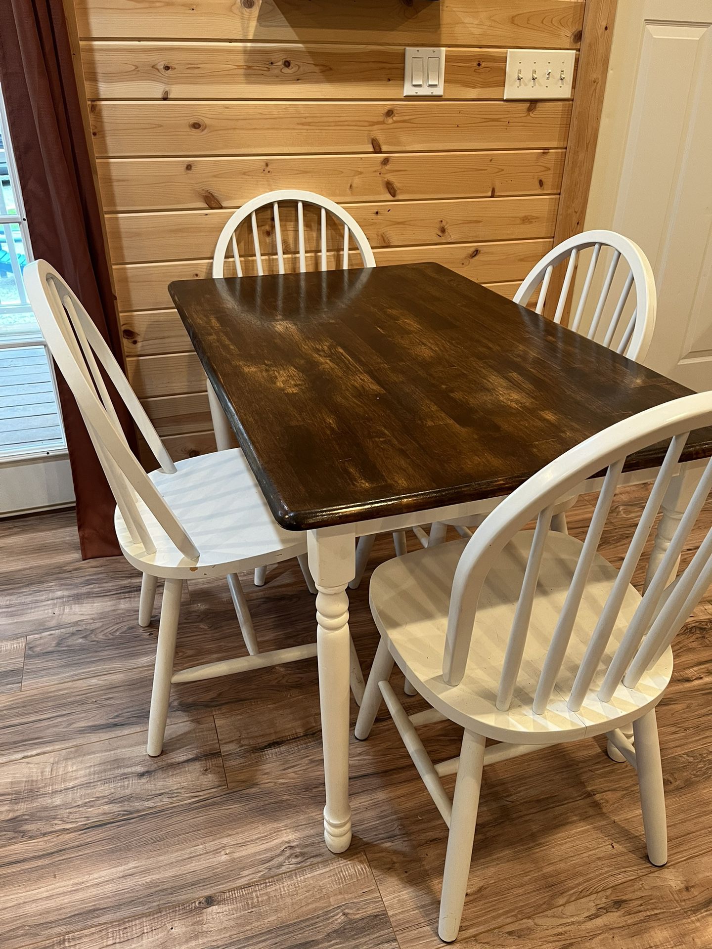 Small Kitchen Table With 4 Chairs 