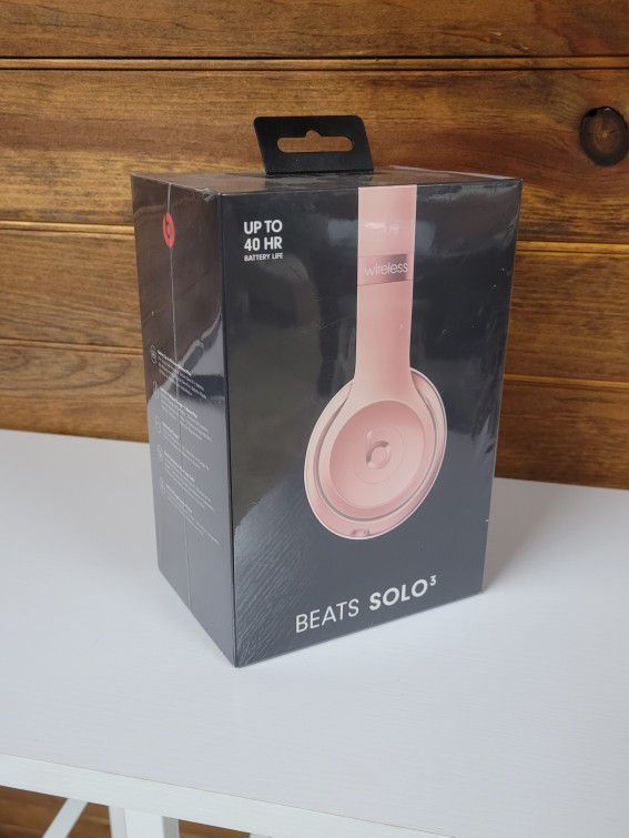 New. Beats Solo3 On Ear Wireless Headphones Rose Gold