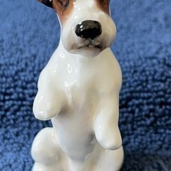 ROYAL DOULTON Begging Sealyham Terrier -Nuce Clean Backstamp - Mint Condition