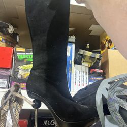 Women’s Black Suede Boots