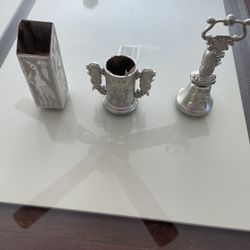 Decoretive , Bell And Two Other Organizer 
