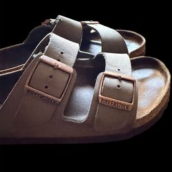 Brown Birkenstocks size36