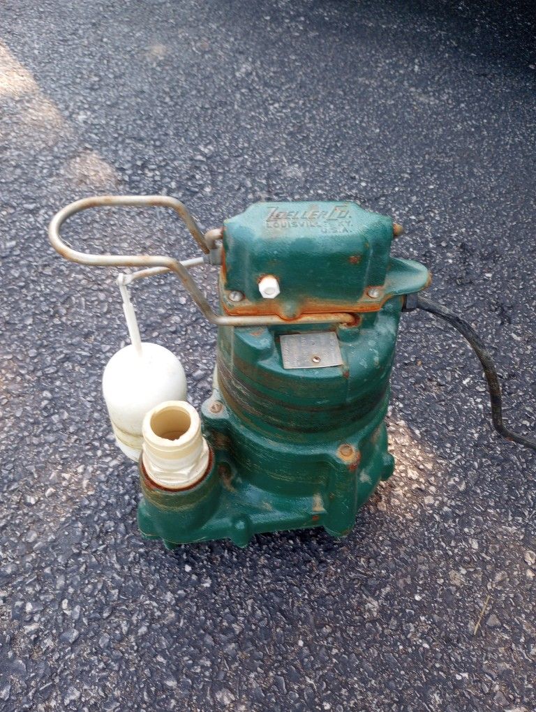Zoeller Sump Pump/ Water Pump