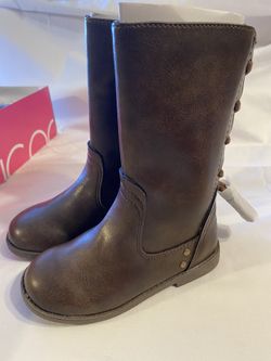 Girls boots
