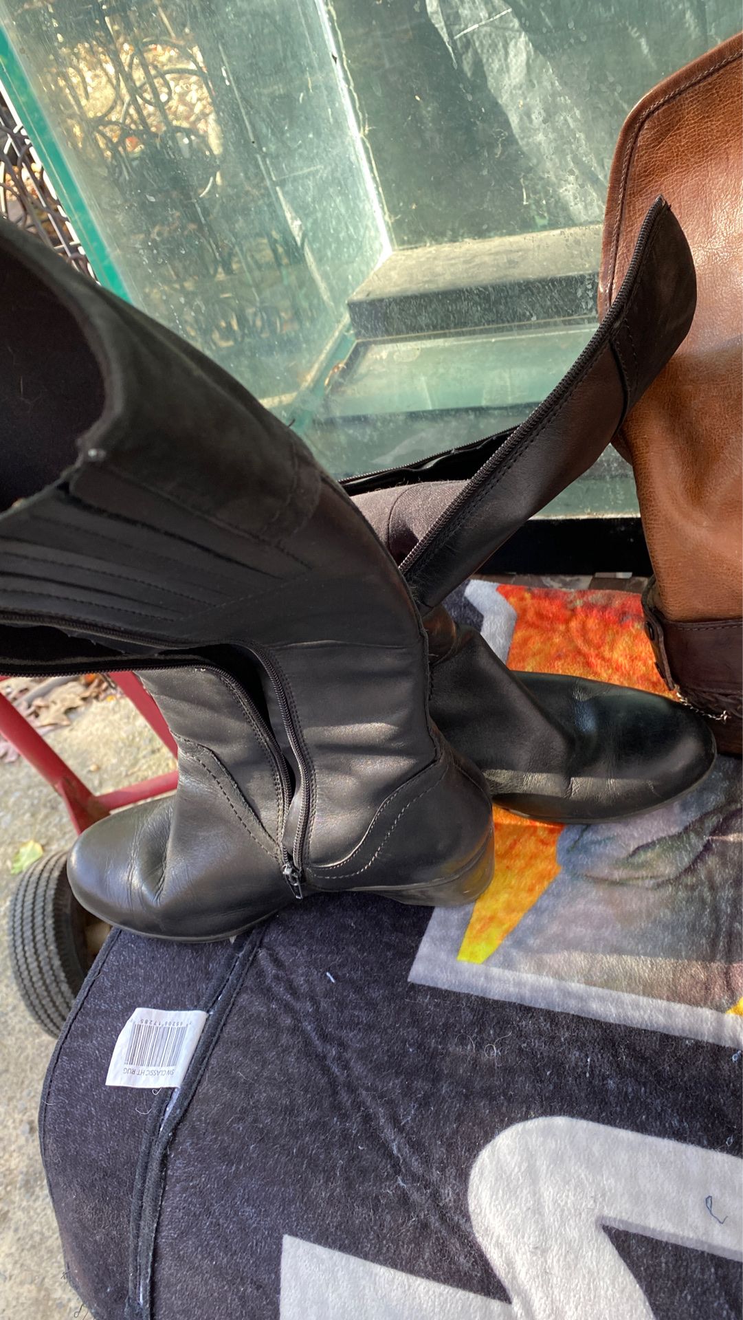 Clark’s boots size 9 half