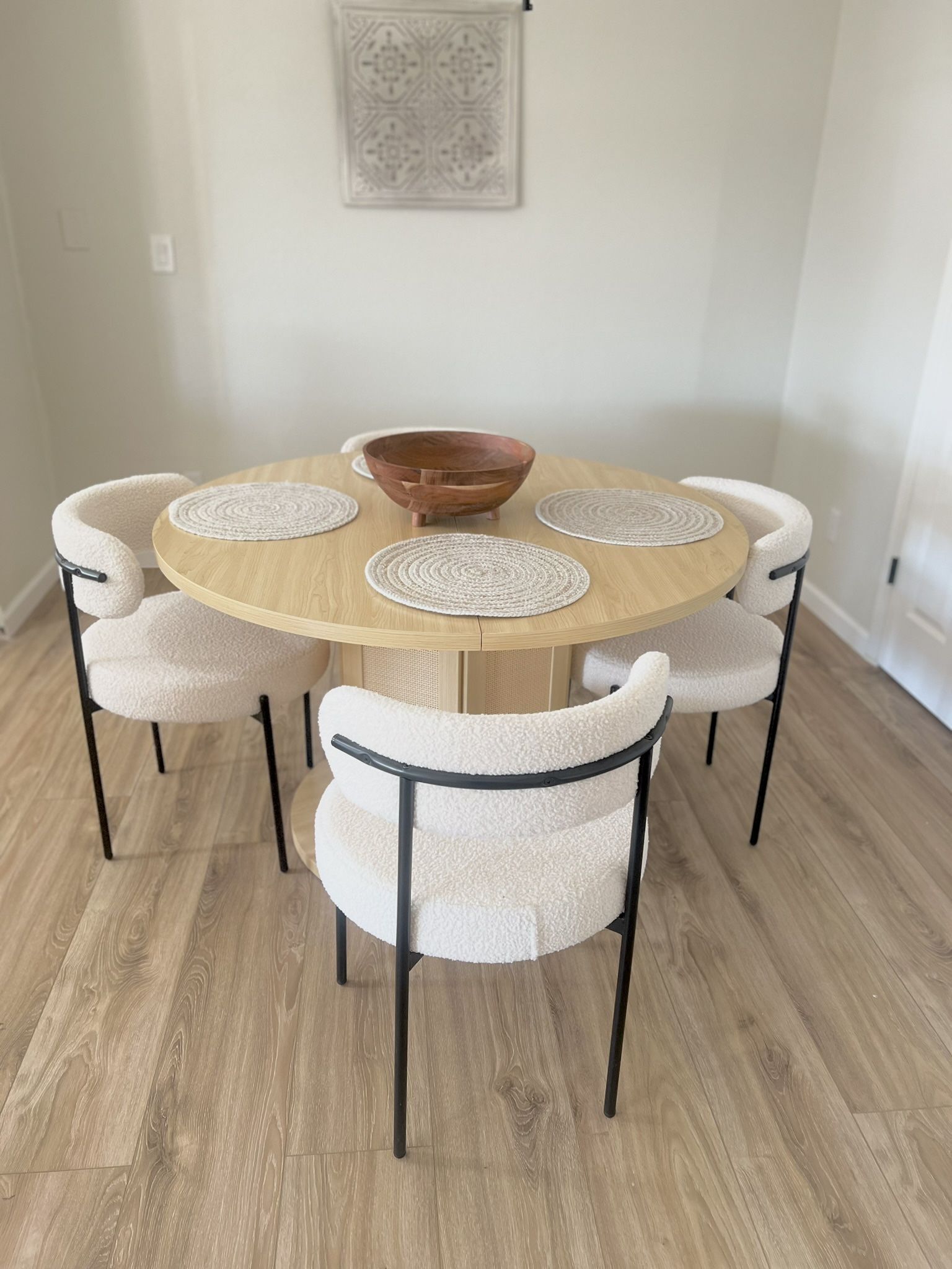 Dining Table & Chairs