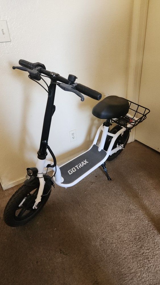 Go Trax Missing Charger Got From A Storage Facility 