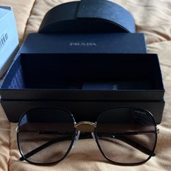 Prada Sunglass