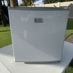 Black Decker Fridge 